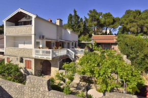 Apartments in Mali Losinj 14985C